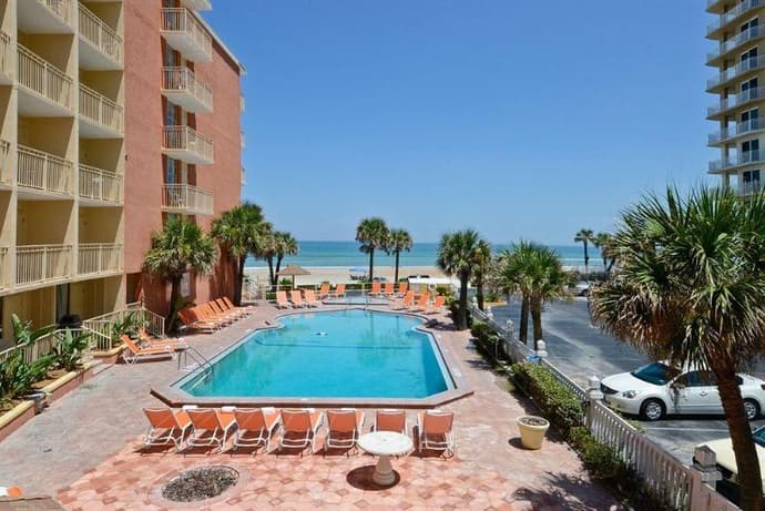 RUSHHH Daytona Beach, Tapestry Collection by Hilton, 