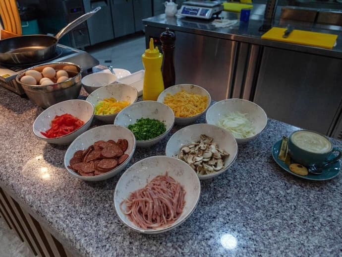 Paradise Plaza Luxury Hotel, 