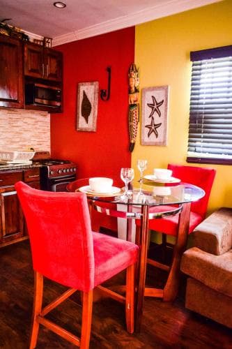 Brownstone Guesthouses Seabeach