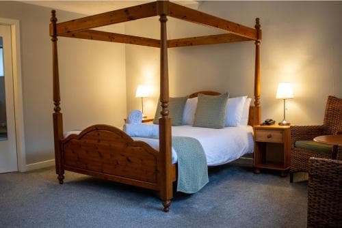 The Rosedale Hotel