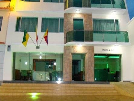 Apartahotel Vincent Suites