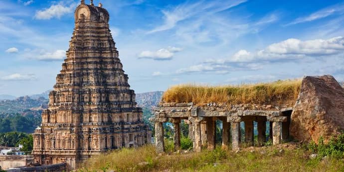 India: Ancient Ruins & Kerala Beaches