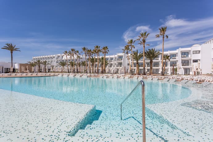 Grand Palladium White Island Resort & Spa