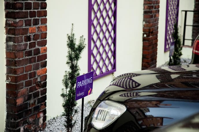 Blooms Inn & Apartments, General view