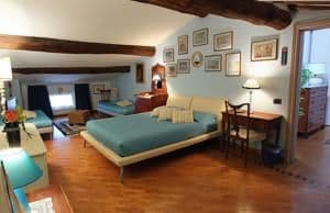 IL FIORE ALL'OCCHIELLO