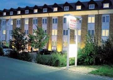 QUALITY HOTEL DRESDEN WEST
