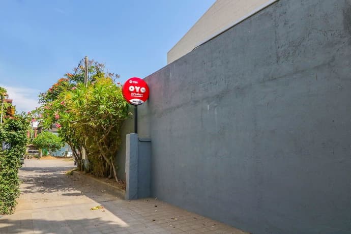 OYO 1755 DE'BALCON ACCOMODATION