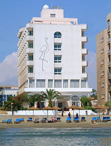 FLAMINGO BEACH HOTEL