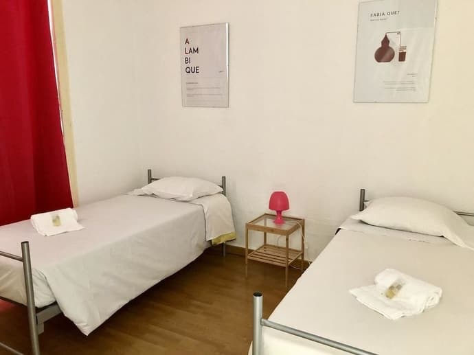 THE POCKET PILLOW HOUSE