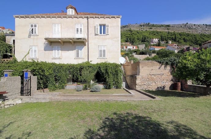 VICINA SUMMER APARTMENTS