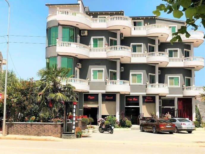 HOTEL VILLA QENDRA