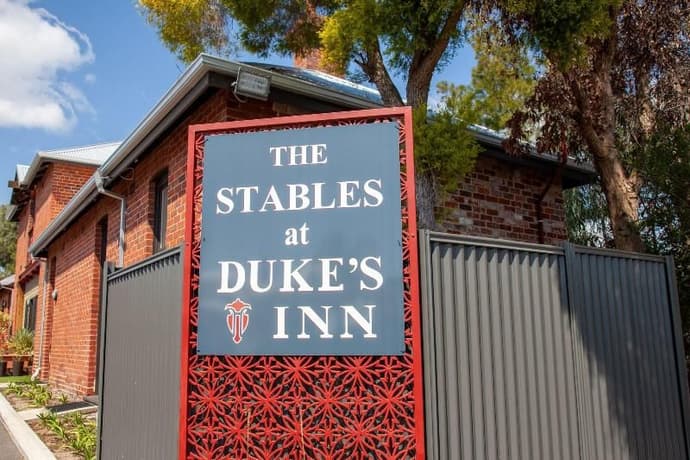 DUKES INN NORTHAM, 