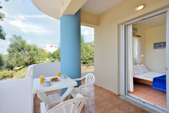 Katerina Rooms Agii Apostoloi