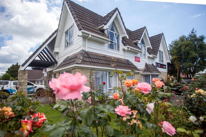 Rose Court Motel