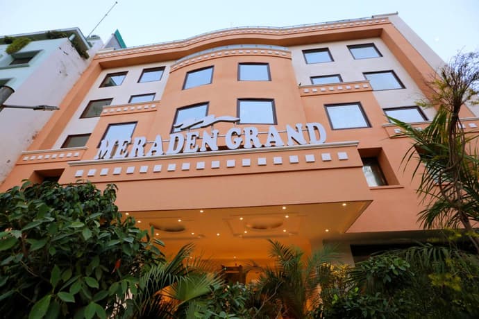Hotel Meraden Grand, 