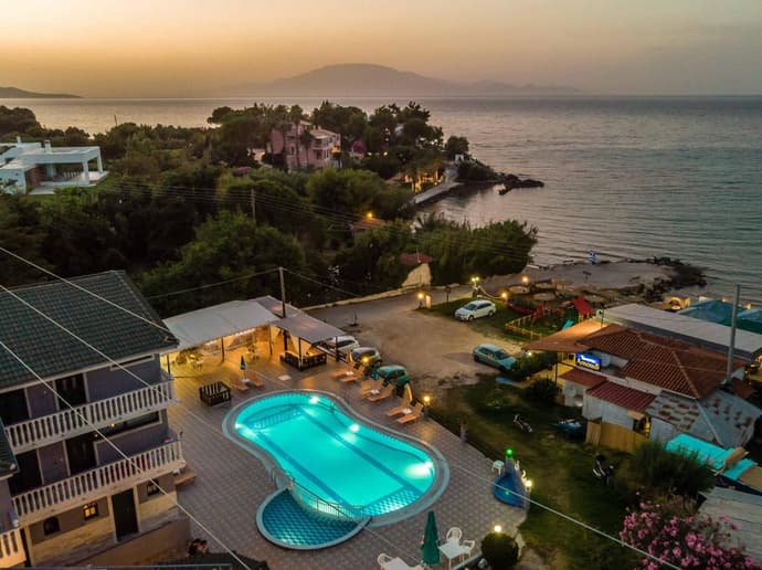 Amarylis Beachfront Studios, 