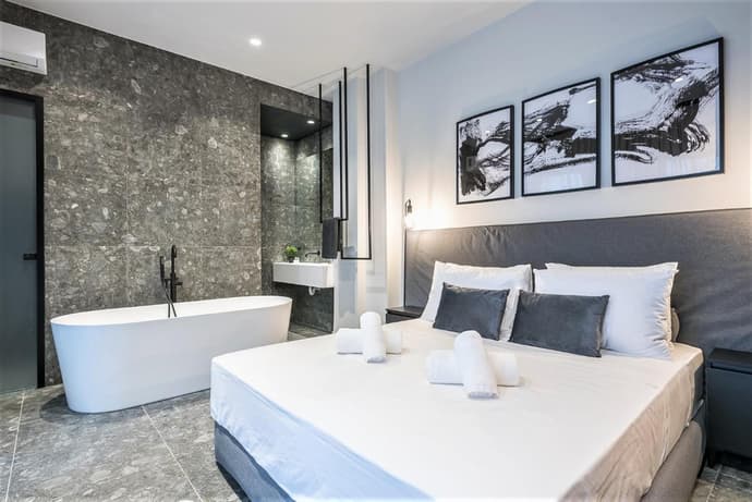 The Asprogeraka - self check-in rooms, 