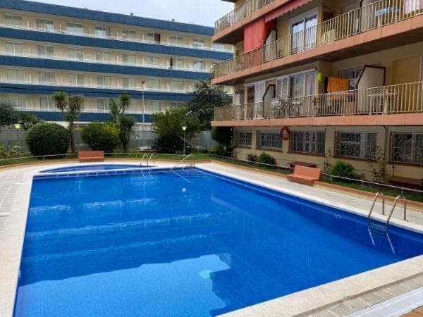 Fantástico piso con piscina en corazón de Fenals