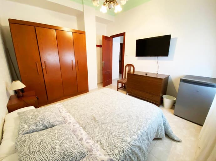 La Malvarrosa Beach Rooms in Shared Apartment