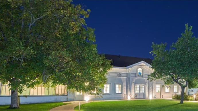 Small but Charming-Yellow Appartement, 