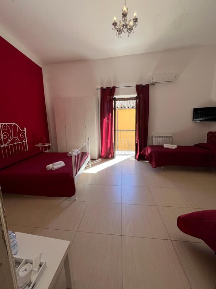 PERSEFONE LUXURY SUITE, 