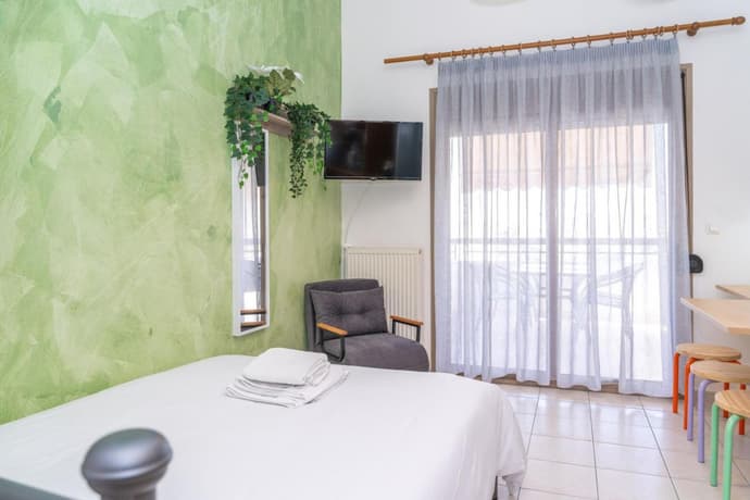 Kosmos Sercvice Apartment Beautiful Studio 2, 