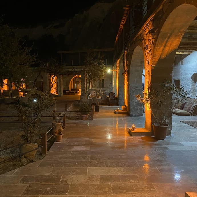 Seven Rock Cave Hotel