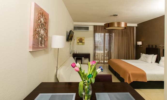 Cosmos Hotel