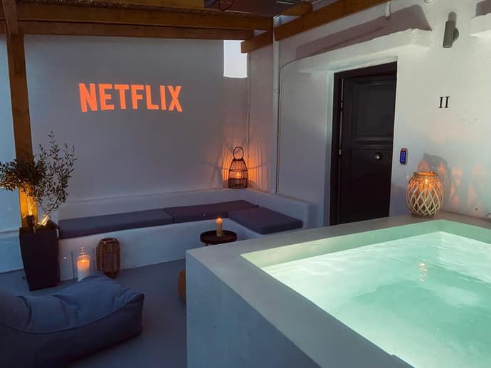 AVALON Luxury Suites, 