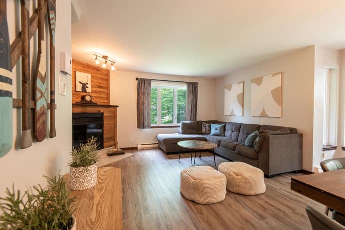 Townhouse On The Golf W Pool Access -aiglon 1717, 