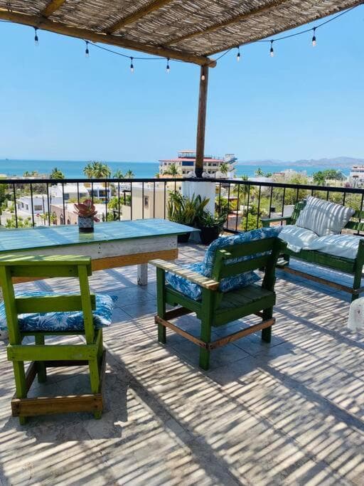 Casa Bahía 2 blocks Malecon Amaizing ocean view