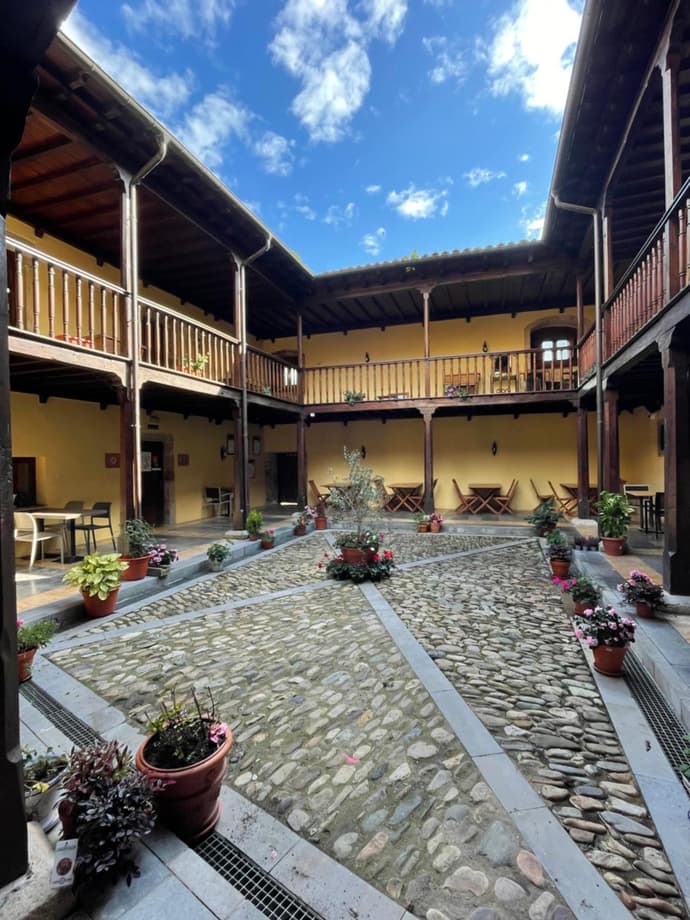 Hotel Castillo Valdés Salas, 