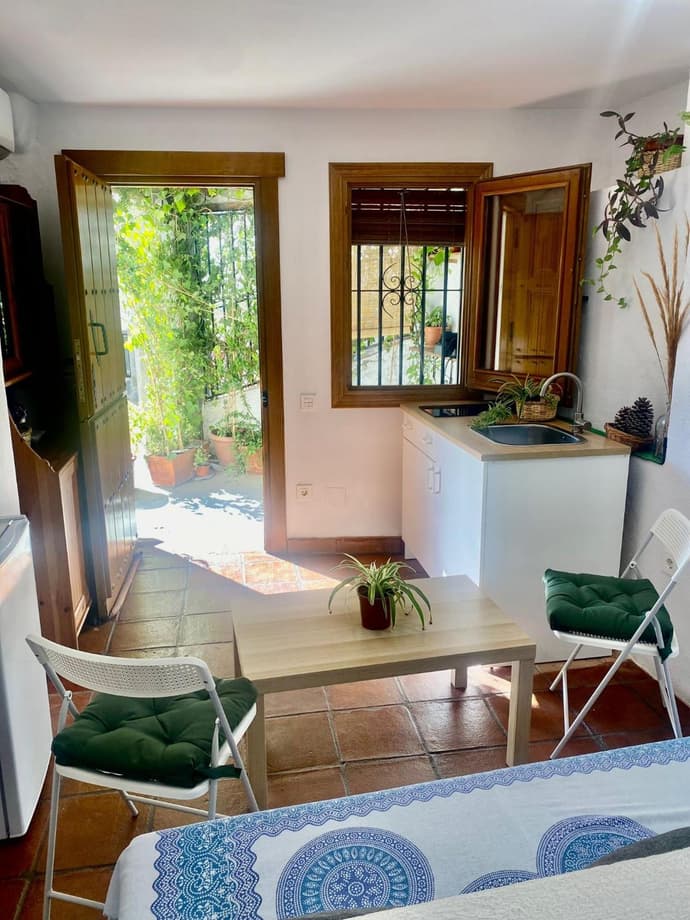 Casa Soportújar las flores