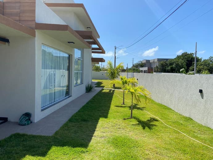 Linda Casa Guarajuba