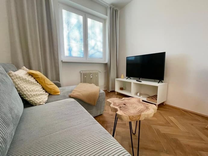 Sunny apartment near city centre