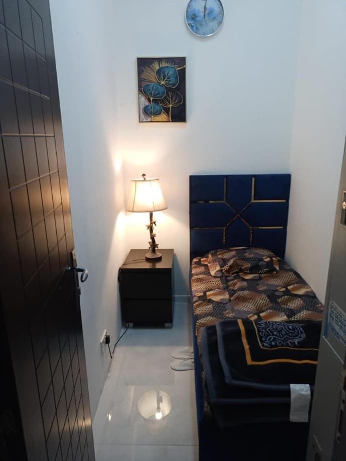 Elite Space Partition room in Dubai very near Union and Banyas Metro - Creek - Gold Souq