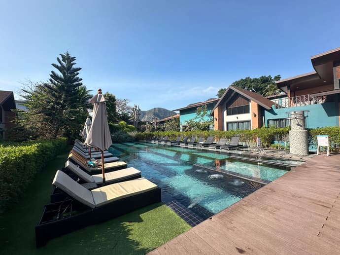 โรงแรมชาวเกาะพีพี Chaokoh Phi Phi Island