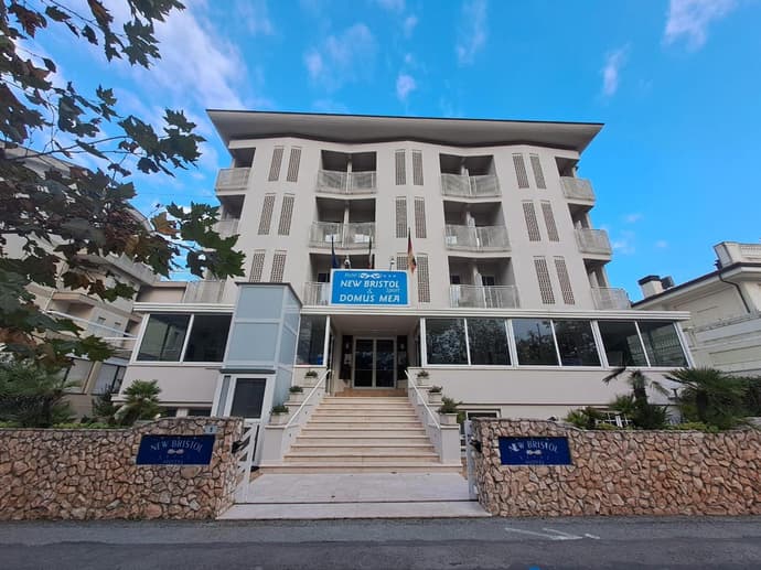 New Bristol Sport Hotel