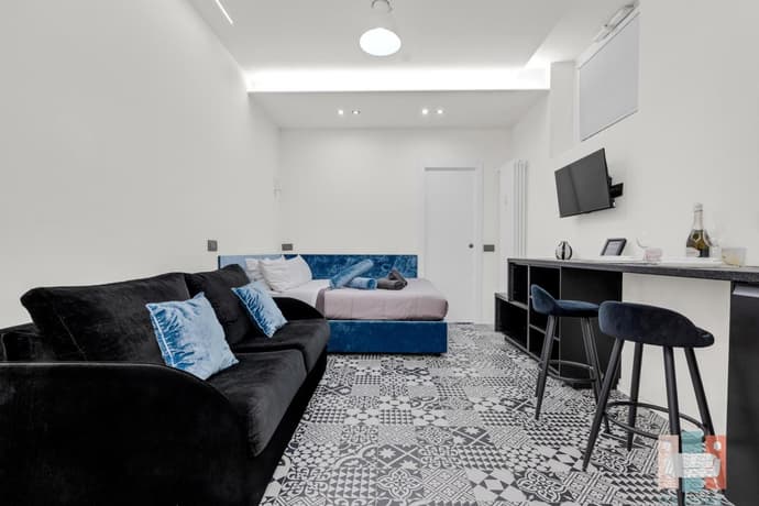 PAB60 -Crescenzago-Luxury Blue House
