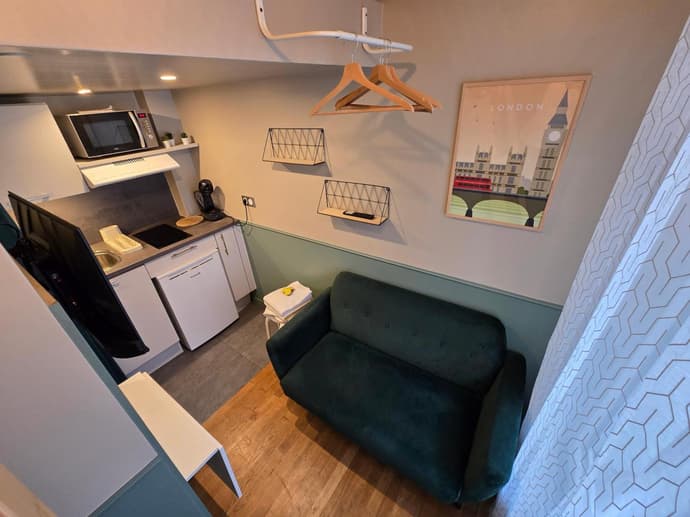 2G- Studio tout équipé avec cuisine proche Paris