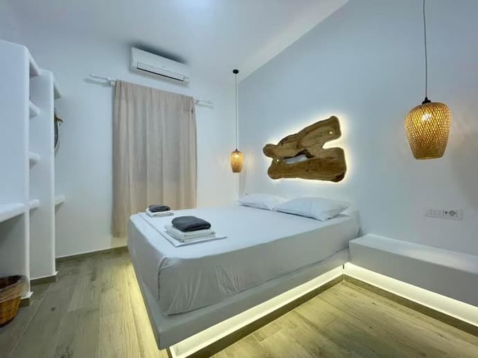 Alexandra Suites & Rooms - MYKONOS PORT, 