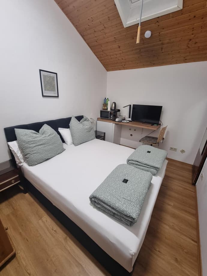 Cozy apartment in commercial centre for two