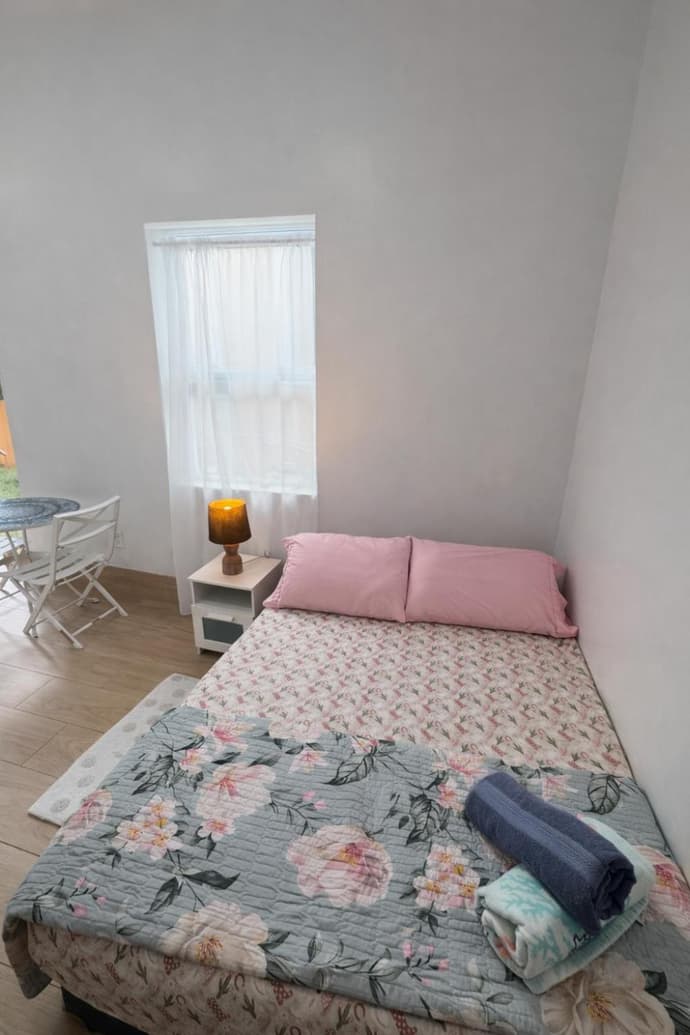 Quiet Studio Retreat attached to big House
