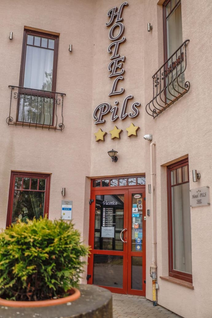 Hotel Pils with Self-Check in