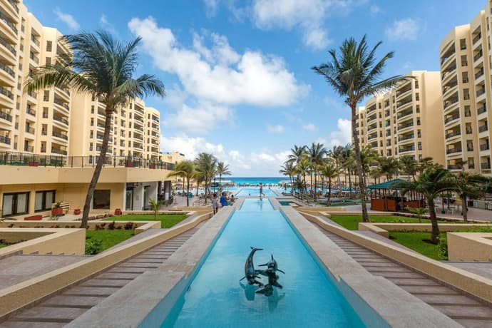 Holiday Inn Club Vacations The Royal Sands All Inclusive