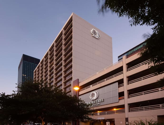 DoubleTree by Hilton Cleveland Downtown Lakeside