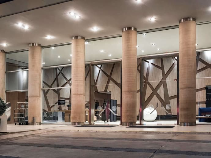 Pullman Santiago Vitacura (Ex Atton), Featured Image