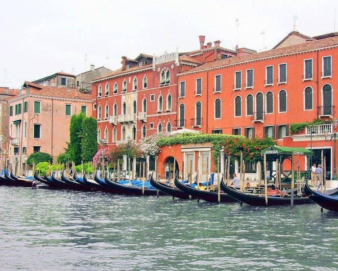 ITALIA MULTICOLOR falando Português