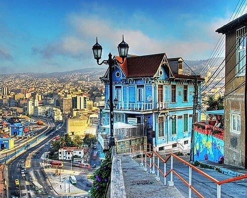 Misión Valparaíso: La Aventura de "Mini Espías" en Chile