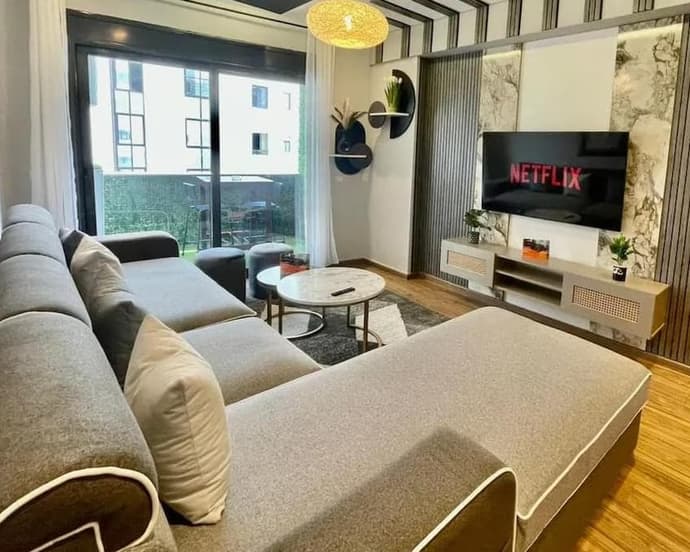 original 2 bedrooms & balcony - tgv station & beach walk